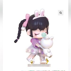 Nanci “Runaround” Year of the Golden Hairpin Figurine